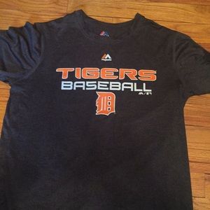 Boys large Detroit Tigers tee shirt